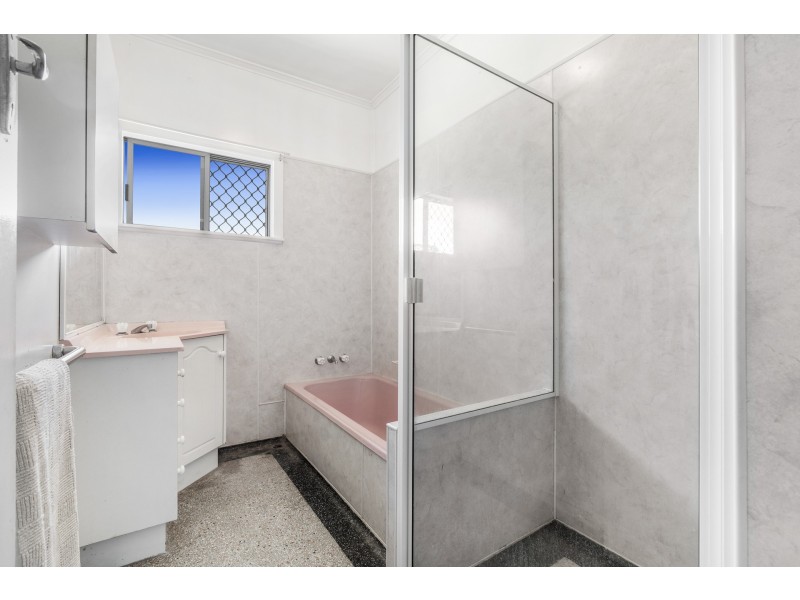 19 Balis Street, Holland Park West QLD 4121