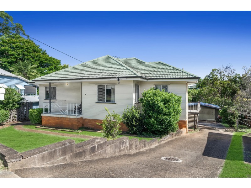 19 Balis Street, Holland Park West QLD 4121