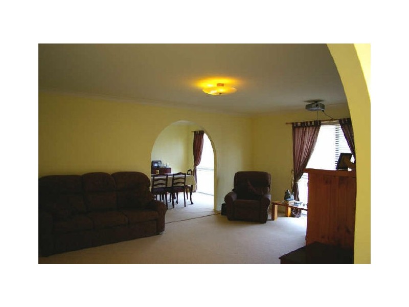 27 Winthrop Street, Wishart QLD 4122