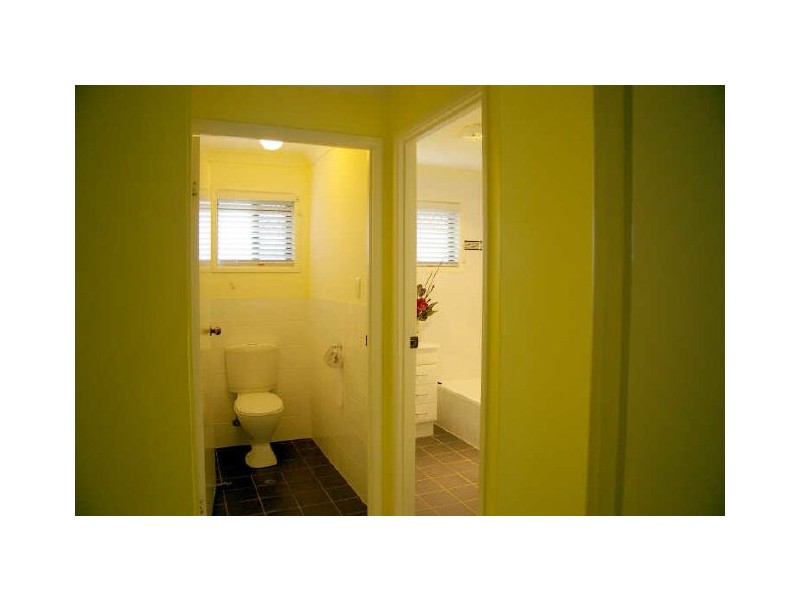 27 Winthrop Street, Wishart QLD 4122