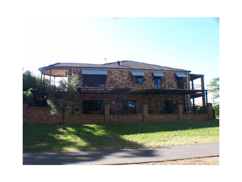 22 Mansfield Place, Mansfield QLD 4122