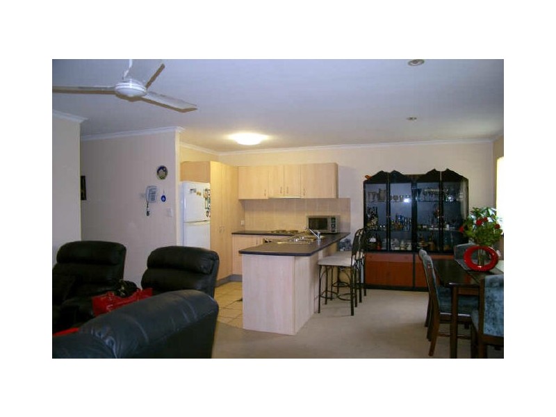 9/262 Cavendish Road, Coorparoo QLD 4151