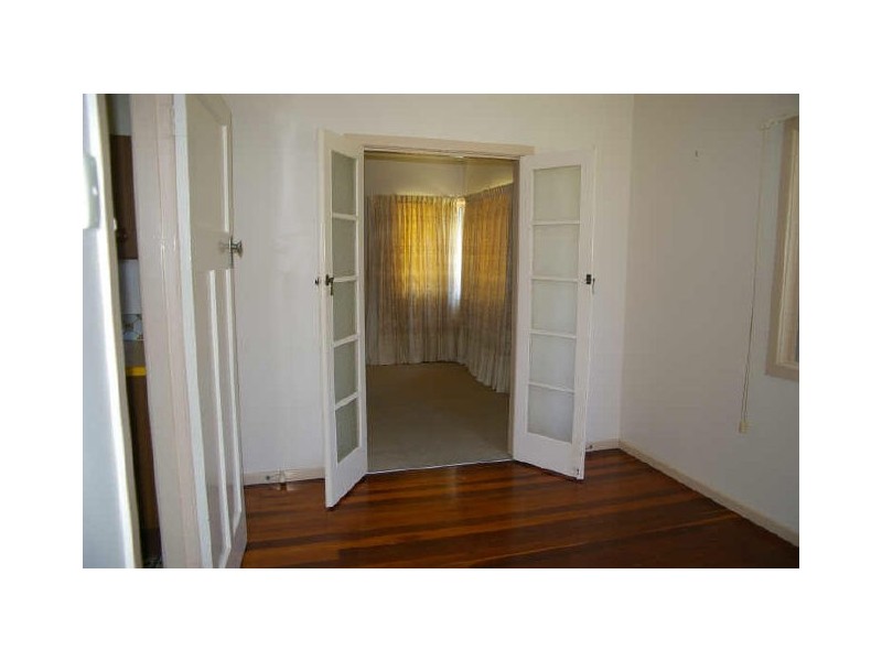 27 Selborne Street, Mount Gravatt East QLD 4122