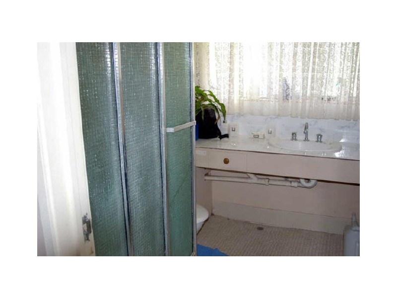 8/183 Nursery Road, Holland Park West QLD 4121