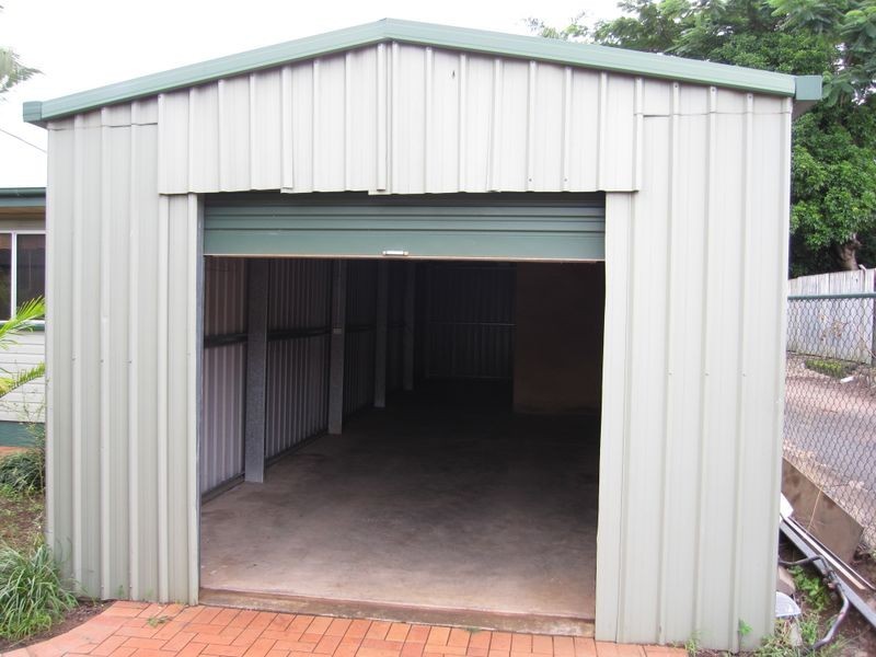 42 Holland Rd, Holland Park QLD 4121