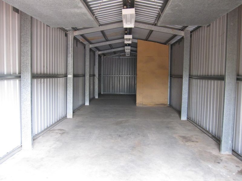 42 Holland Rd, Holland Park QLD 4121