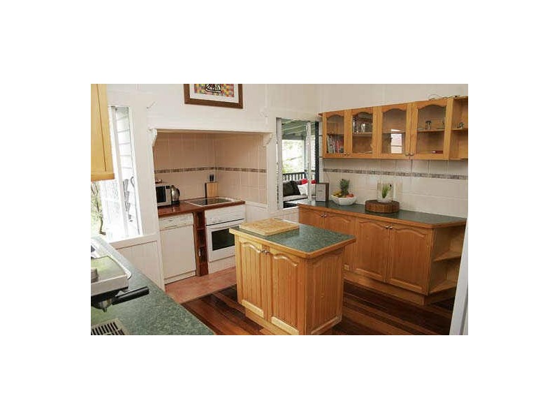 76 Broadwater Road, Mount Gravatt East QLD 4122