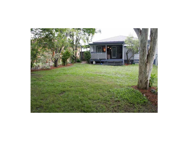 76 Broadwater Road, Mount Gravatt East QLD 4122