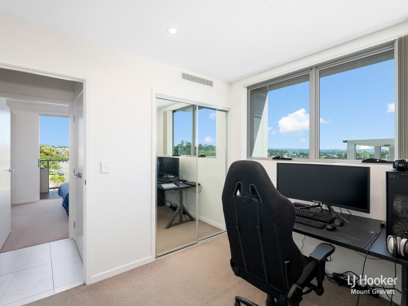 16/902 Logan Road, Holland Park West QLD 4121