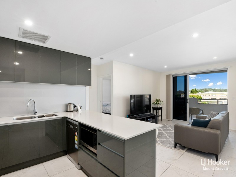 16/902 Logan Road, Holland Park West QLD 4121