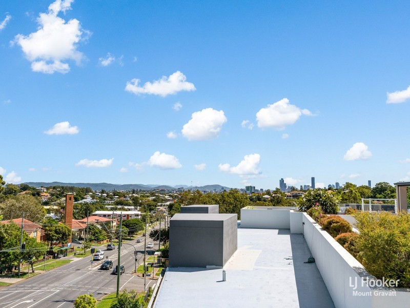 16/902 Logan Road, Holland Park West QLD 4121