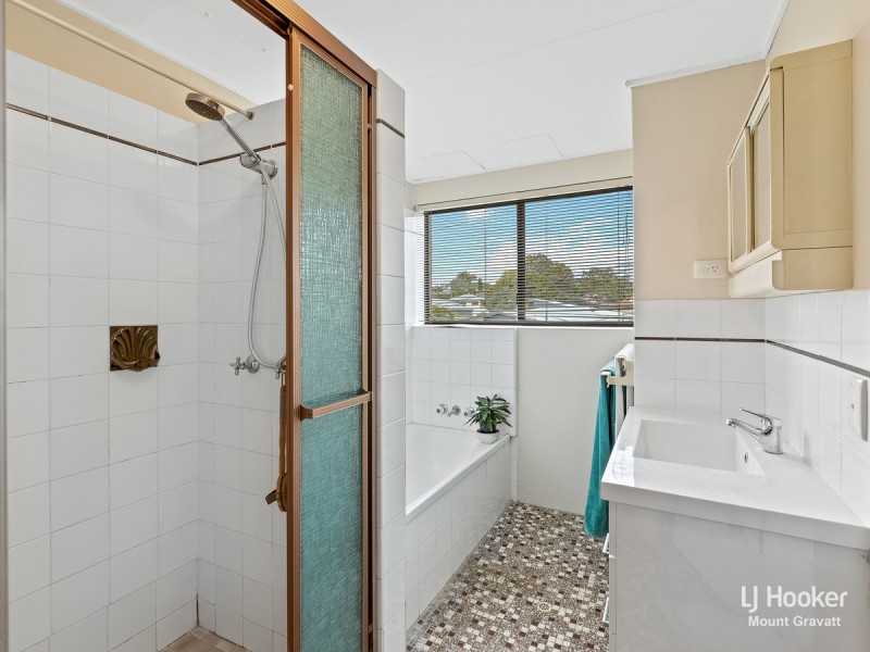 2/70 McLay Street, Coorparoo QLD 4151