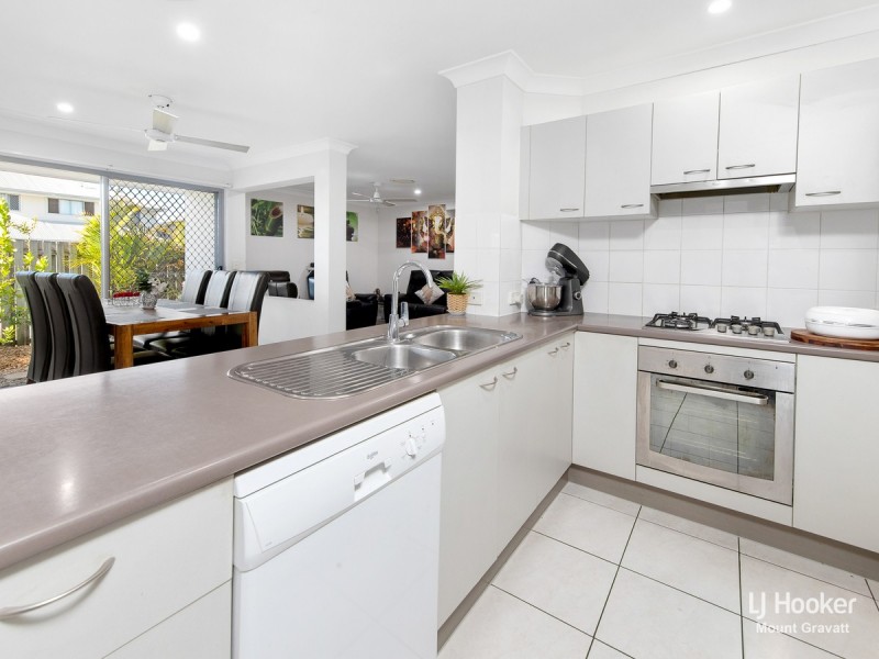 18/95 Lexey Crescent, Wakerley QLD 4154