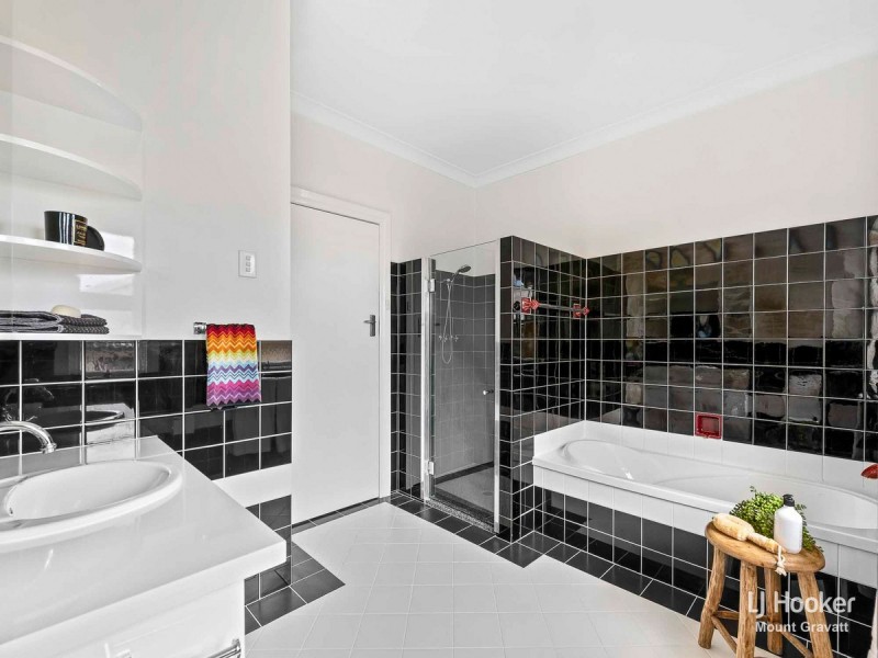 36 Balcha Street, Holland Park QLD 4121