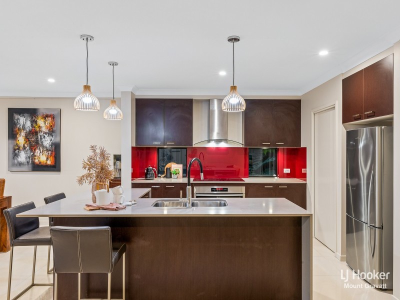 24 Curfew Street, Upper Mount Gravatt QLD 4122