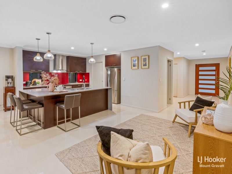 24 Curfew Street, Upper Mount Gravatt QLD 4122