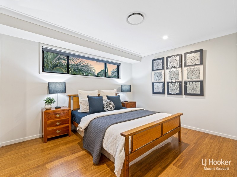 24 Curfew Street, Upper Mount Gravatt QLD 4122