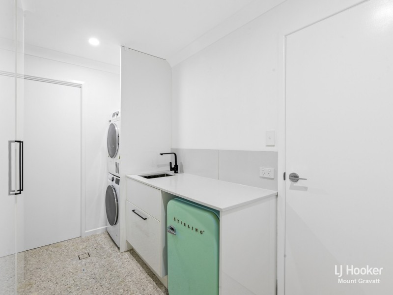 22 Greenland Street, Wishart QLD 4122