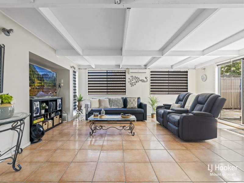 2 Parkway Street, Macgregor QLD 4109