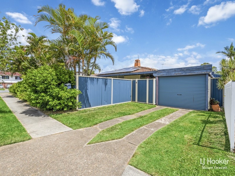 2 Parkway Street, Macgregor QLD 4109