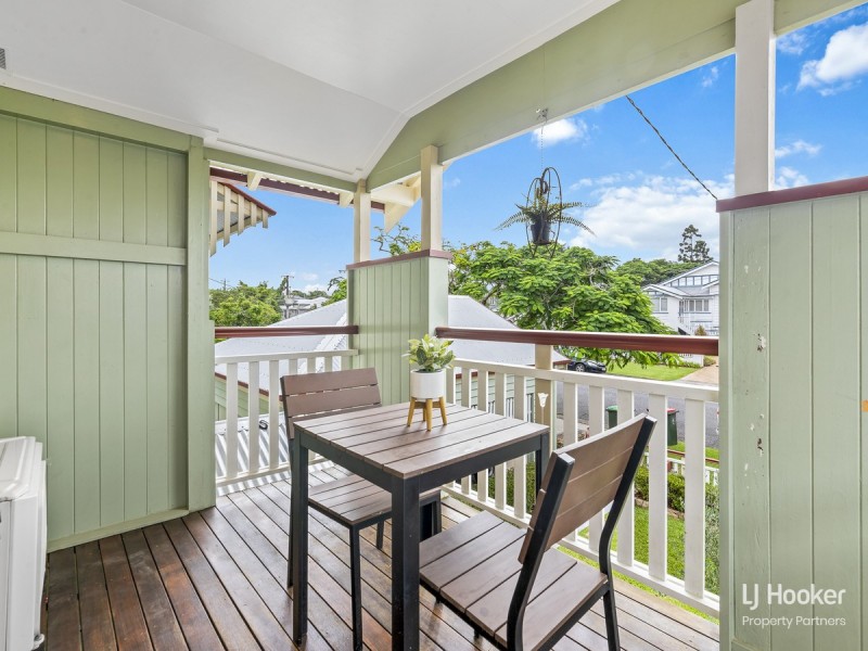 15 Framont Avenue, Holland Park QLD 4121