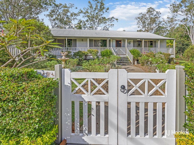 15 Laurel Court, Moores Pocket QLD 4305