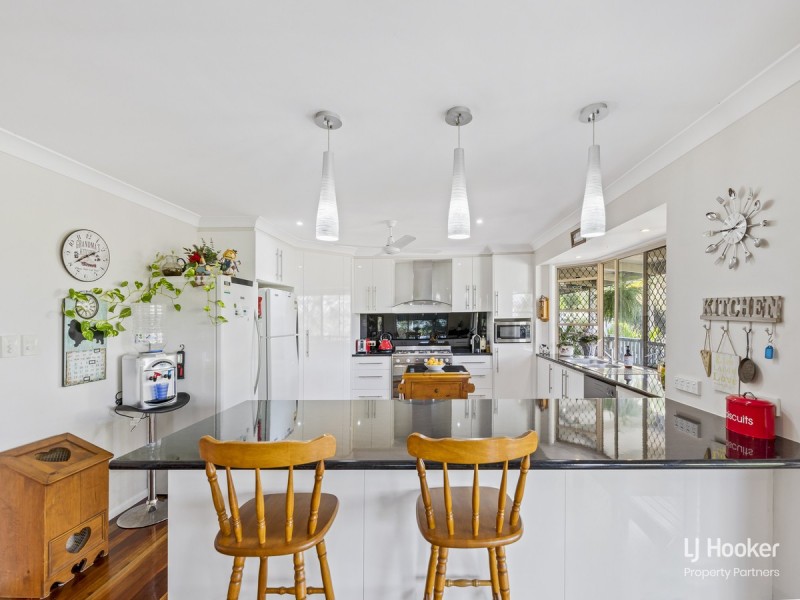 15 Laurel Court, Moores Pocket QLD 4305