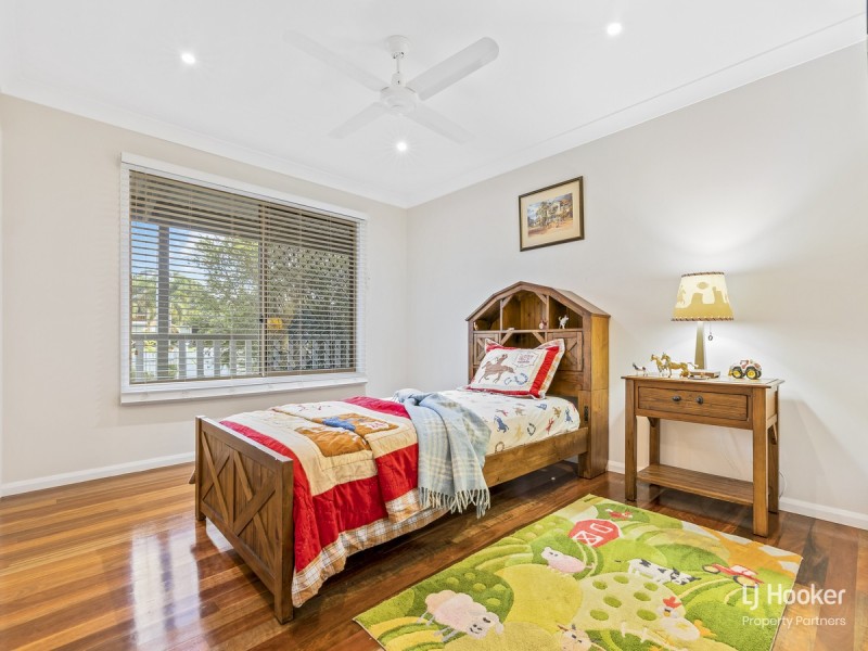 15 Laurel Court, Moores Pocket QLD 4305