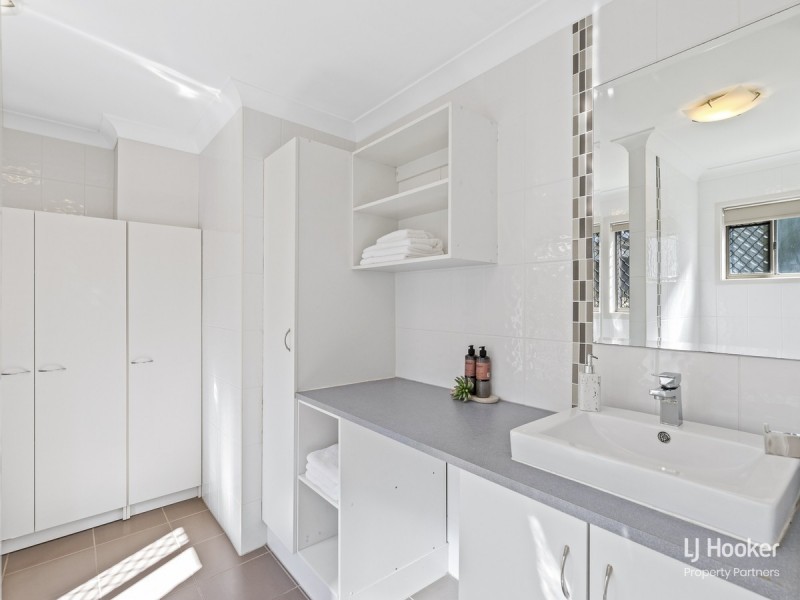 51 Coleman Crescent, Springwood QLD 4127