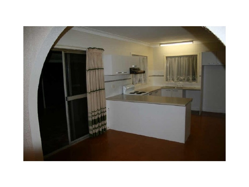 147 Nursery Road, Holland Park West QLD 4121