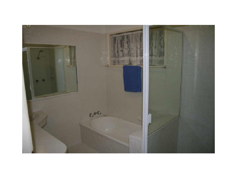 147 Nursery Road, Holland Park West QLD 4121