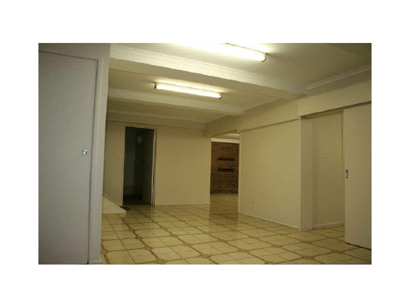 147 Nursery Road, Holland Park West QLD 4121