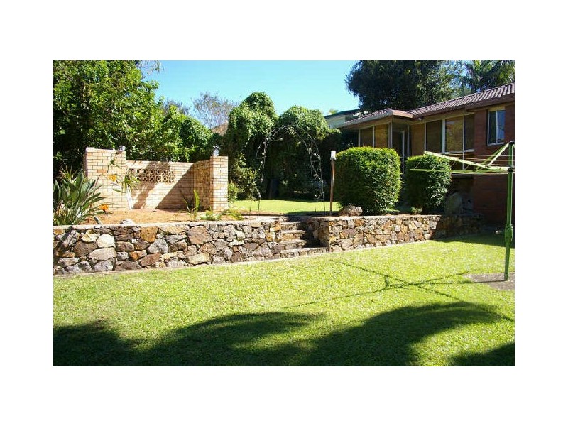 147 Nursery Road, Holland Park West QLD 4121