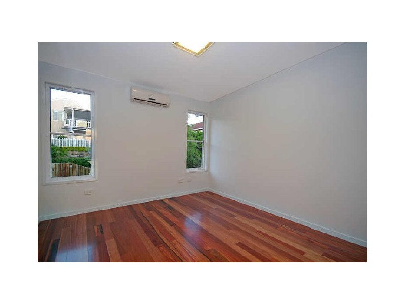 2/55 Douglas Street, Greenslopes QLD 4120
