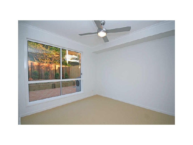 2/55 Douglas Street, Greenslopes QLD 4120