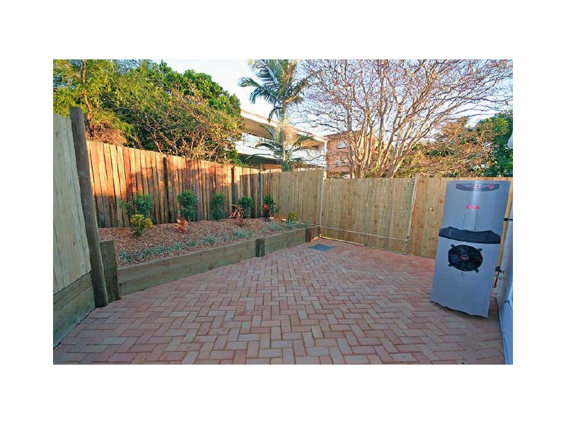 2/55 Douglas Street, Greenslopes QLD 4120