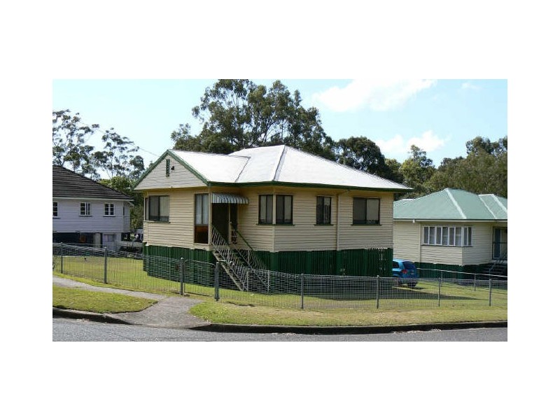 76 Halsey Street (84 Glindemann Dr), Holland Park QLD 4121