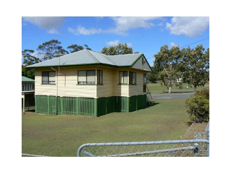 76 Halsey Street (84 Glindemann Dr), Holland Park QLD 4121