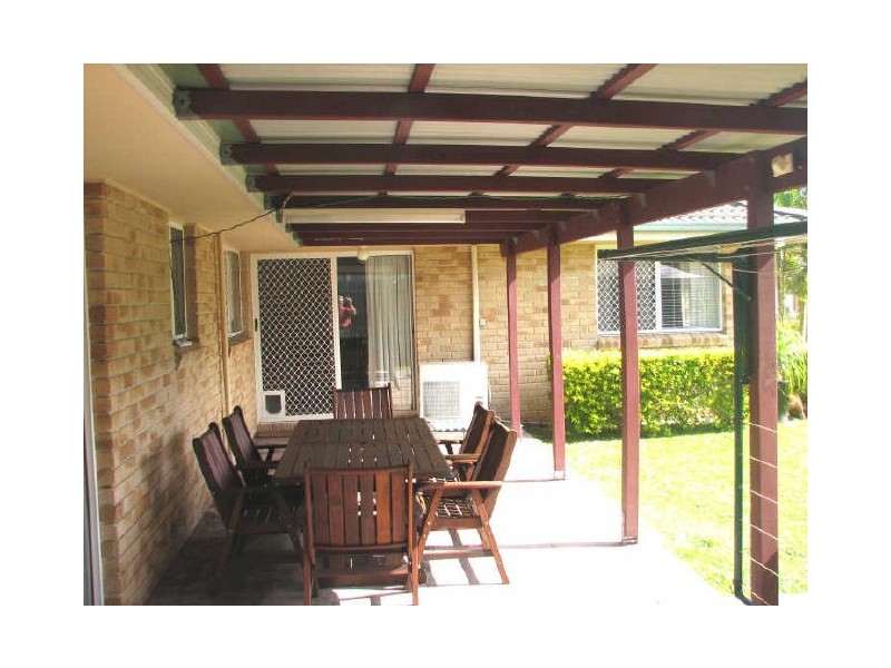 8 Oakmont Avenue, Oxley QLD 4075