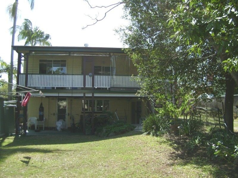 64 Crump Street, Holland Park West QLD 4121