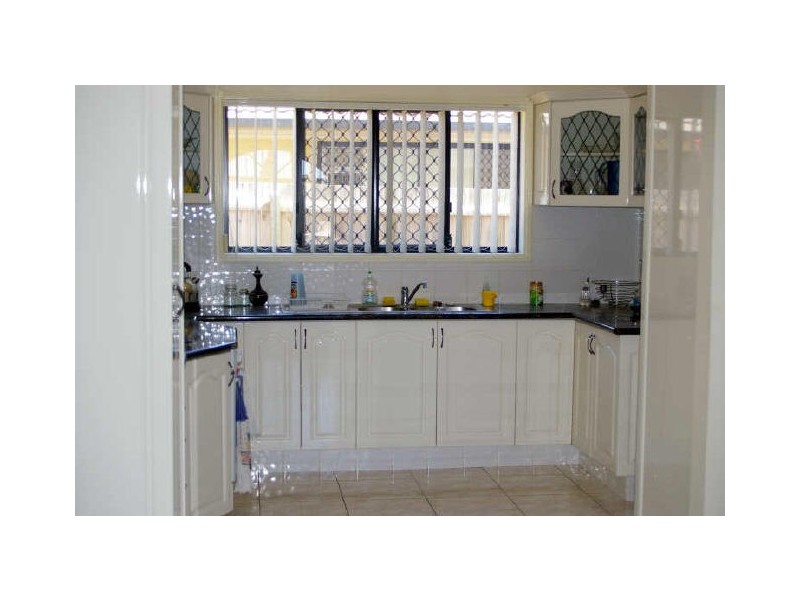 2 Woodglen Street, Kuraby QLD 4112