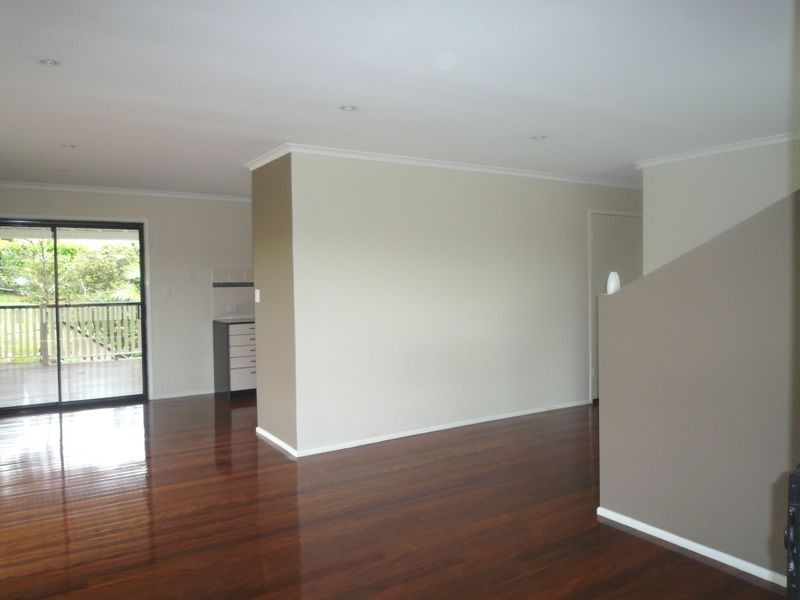 8 Privet Place, Mansfield QLD 4122