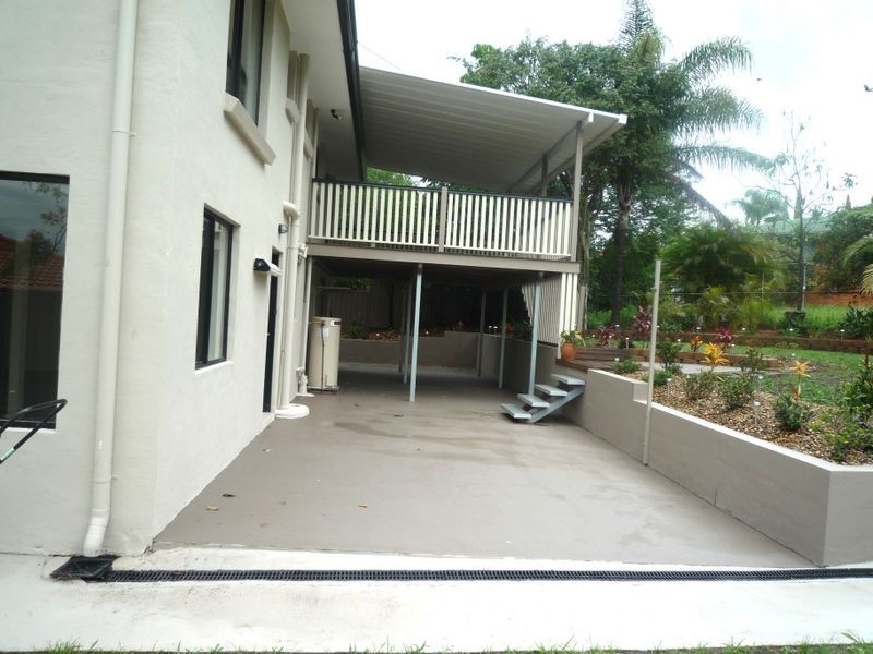 8 Privet Place, Mansfield QLD 4122