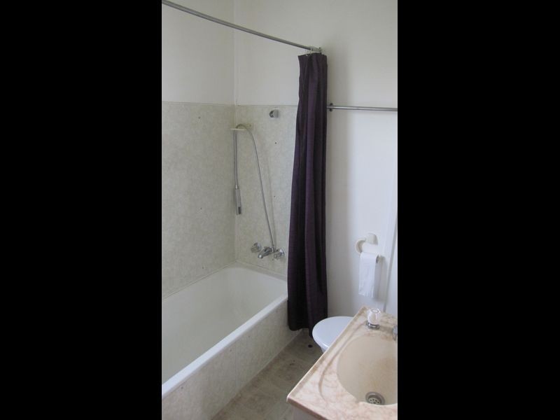 8 Cradock Street, Holland Park QLD 4121