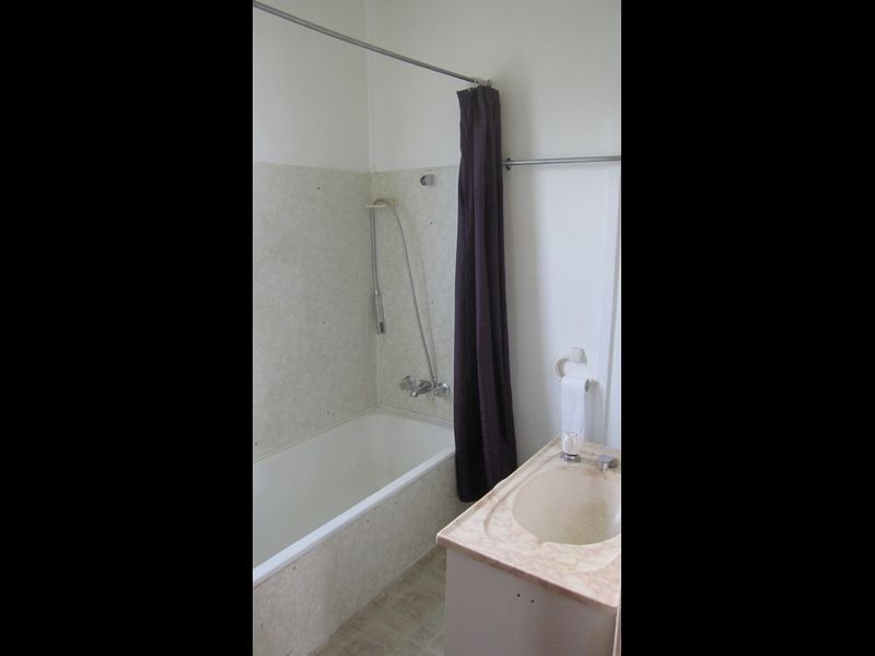 8 Cradock Street, Holland Park QLD 4121