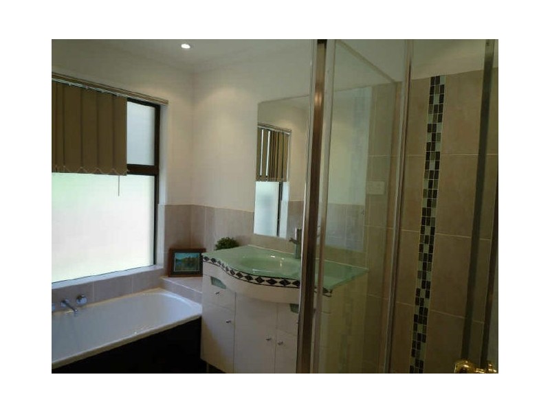 37 Ham Road, Mansfield QLD 4122