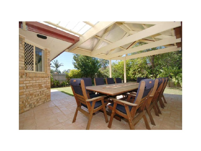 15 Marianna St, Mansfield QLD 4122