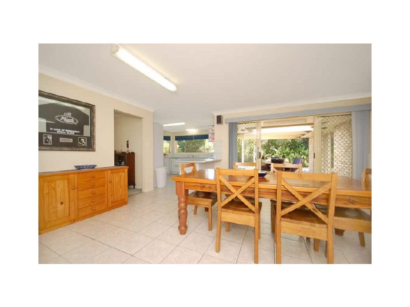 15 Marianna St, Mansfield QLD 4122