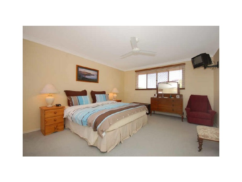 15 Marianna St, Mansfield QLD 4122