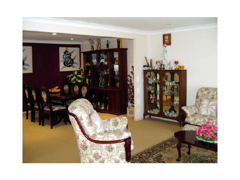 21 Shillington Place, Wishart QLD 4122